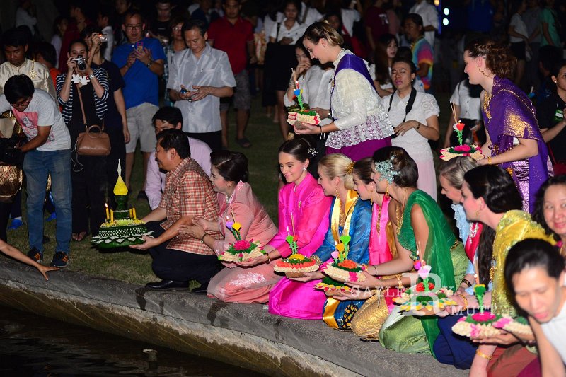 20151125-Loy Kratong_07.JPG